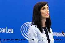 combaterea dezinformării și promovarea alfabetizării digitale în rândul tinerilor din ue